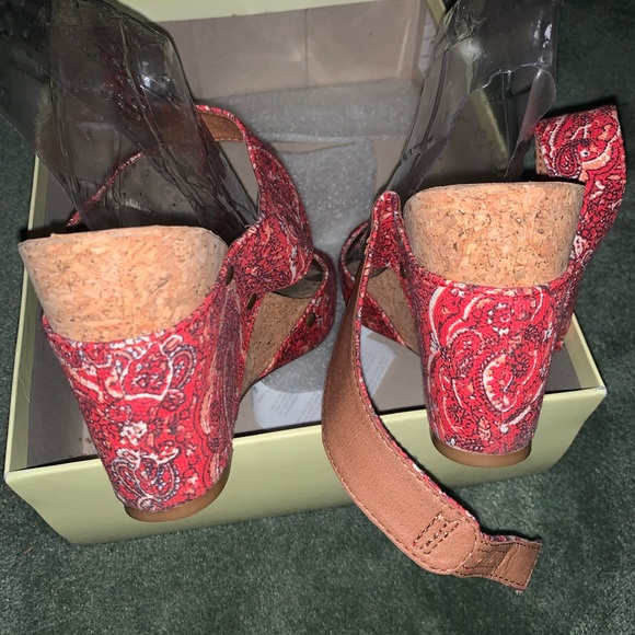 Wedge Shoes - Picture 4 of 5